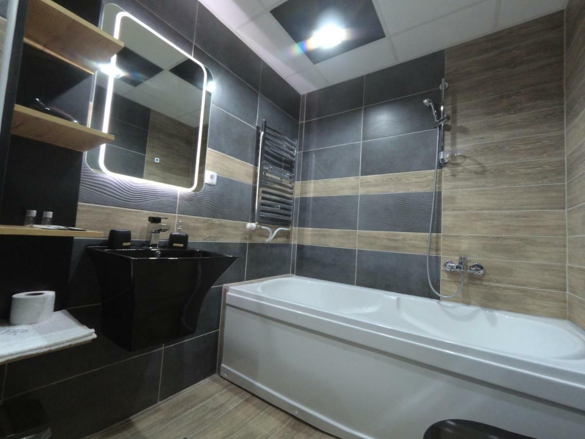 Grey Apartment Ni Exterior foto